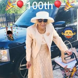 Meet your Posher, Vanessa